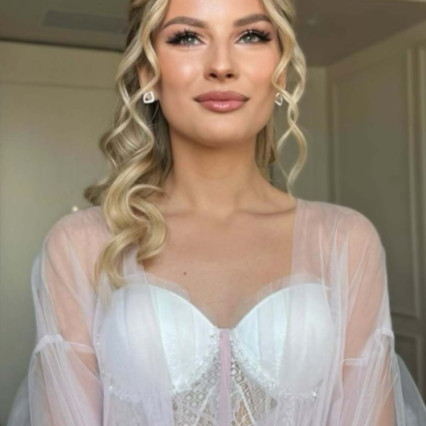 Featured portfolio item for La Storia Makeup Atelier