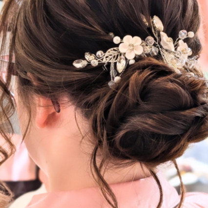  #lowupdo #bridesmaidhair #dorsethair #hairaccessories