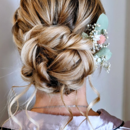  #blonde #lowupdo #dorsethair