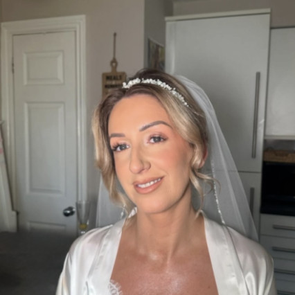 Featured portfolio item for Makeupbyilaria_