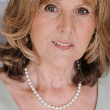  #classic #motherofthebride #elegantmakeup #bridesmother #classicmakeup