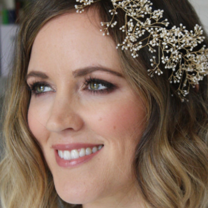  #smokeyeye #bohowedding #londonwedding #citybride