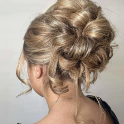  #curls #bridalhair #rollers #updo