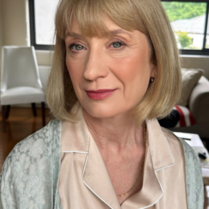 Natural make-up for the mother of the bride enhancing her natural beauty! - #naturalmakeup #motherofthebride #elegantmakeup #naturalweddingmakeup