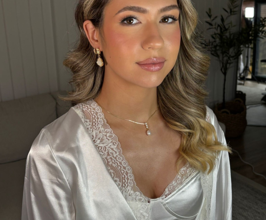 Frankie Rose Hair And Makeup For Weddings