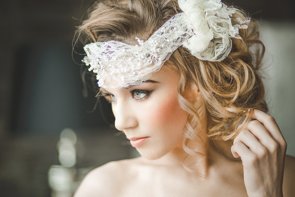 Stunning classic soft, flawless make up - Make Me Bridal Artist: Emma Brooks Make-up. Photography by: Anna Marie Cooper. #classic #boho #bridalmakeup