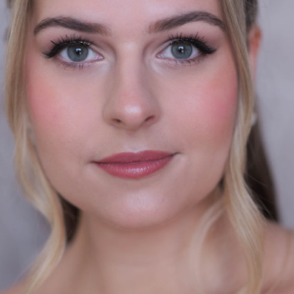 Featured portfolio item for Tracey Baden Makeup & Hair