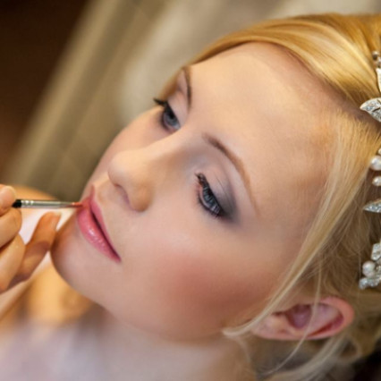 Soft bridal make-up. - #classic