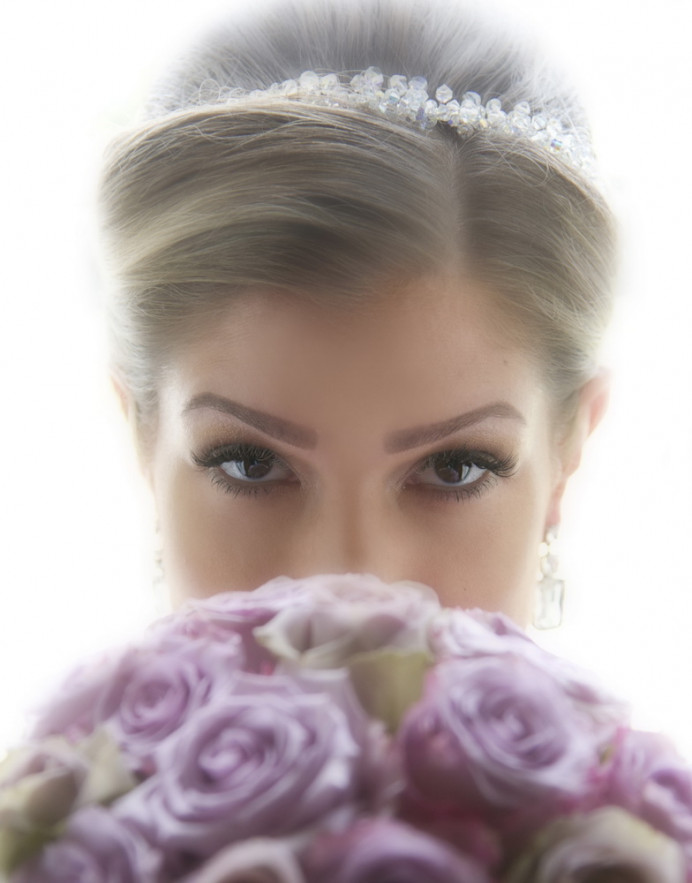 Smokey eye - Make Me Bridal Artist: Tania Claire Makeup Artist. Photography by: Anthony Gould-Davies. #glamorous #weddingmorning #bridalmakeup