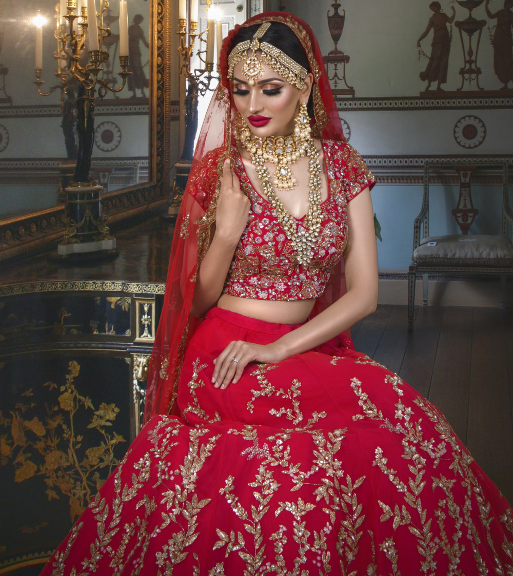 - Make Me Bridal Artist: Soni Makeovers. Photography by: Sajad.