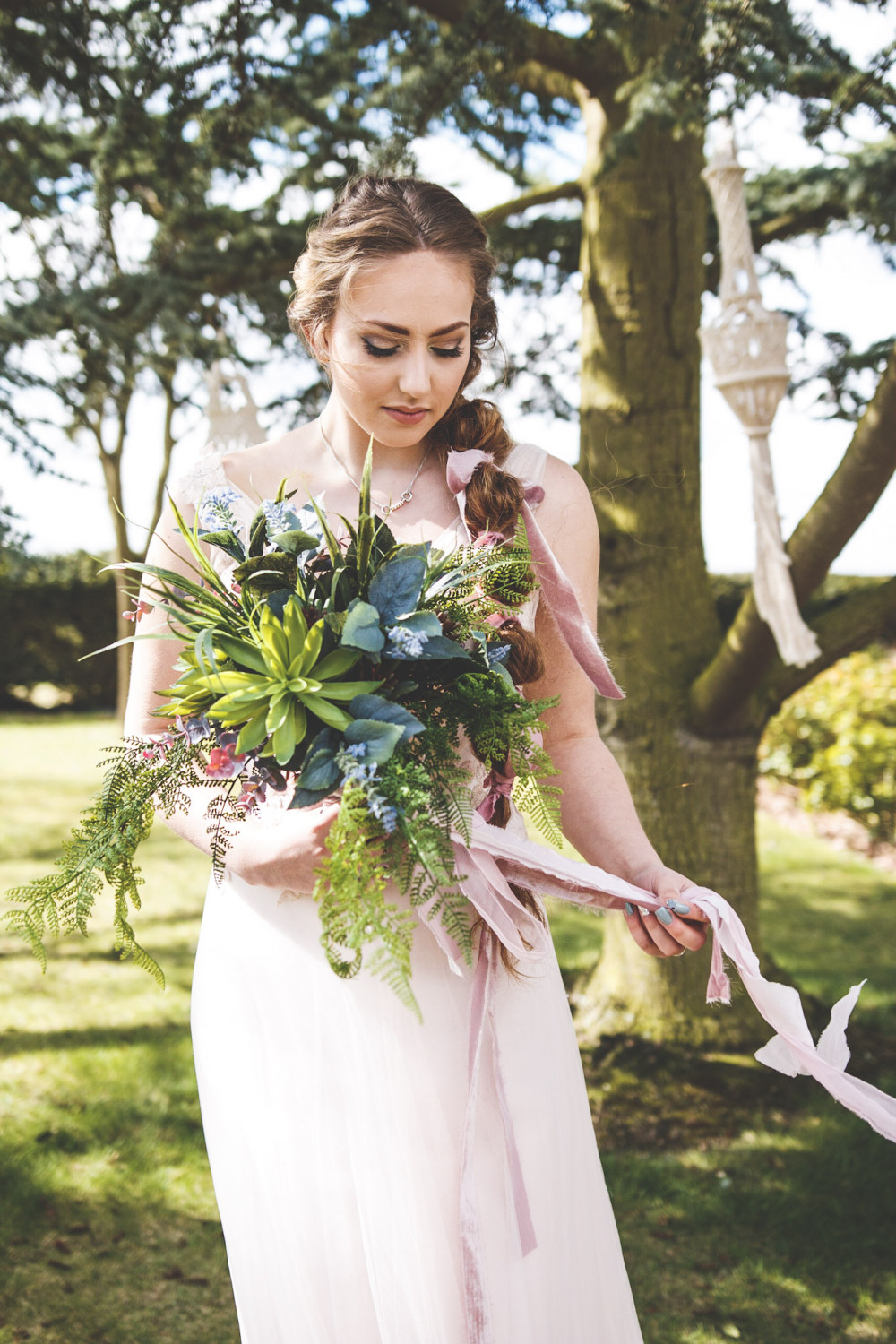  - Make Me Bridal Artist: Leanna Stibbon Makeup . Photography by: Oliver. #boho #bridalmakeup #pretty #freshfaced #perfectmakeup #bridalmakeupartist