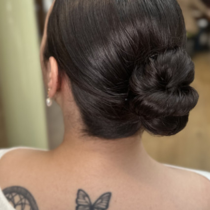  #bun #updo #sleekupdo #polished