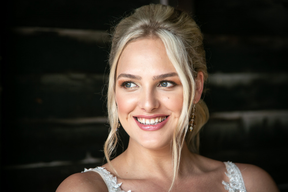 Radiant bridal makeup, defined eyes, flawless glowing skin with rose nude lips - Make Me Bridal Artist: Makeup Angel. Photography by: John Knight. #naturalmakeup #blonde #bridalmakeup #glow #lowupdo #perfectmakeup #natural