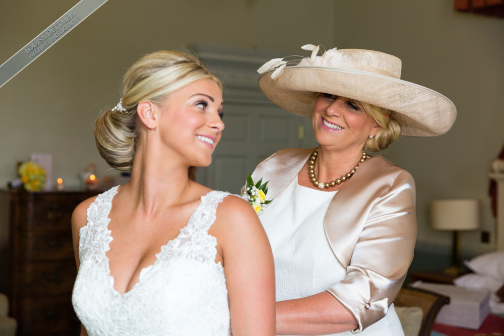 - Make Me Bridal Artist: Kelli Waldock Make Up Artist. Photography by: Louisa Dettmer. #glamorous #gettingready #bridalmakeup #pretty #airbrushedmakeup #motherofthebridal