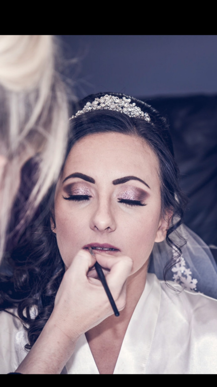 - Make Me Bridal Artist: Kelli Waldock Make Up Artist. Photography by: Tony Gameiro. #glamorous #weddingmorning #bridalmakeup #airbrushedmakeup #bridalprep #falselashes #glittereyes