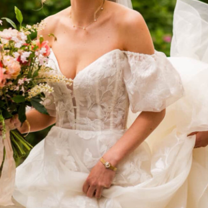 Featured portfolio item for Katy Djokic - Wedding Hair & Makeup