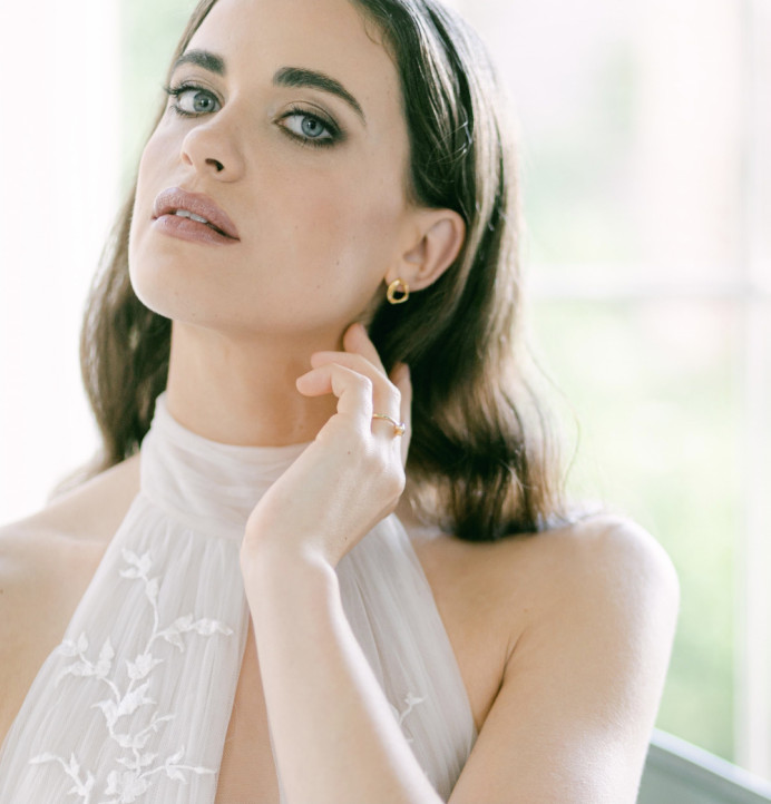 - Make Me Bridal Artist: Abi Taylor Bride. Photography by: Jade Osbourne. #bridalhair #bridalmakeup #bridalhairstylist
