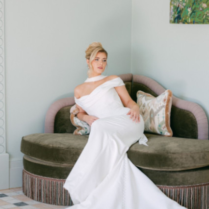 Hair by Chloe - Photography by: Catherine Carter. #bridalhair #bridalhairstylist #bridalmakeup #bridalmakeupartist
