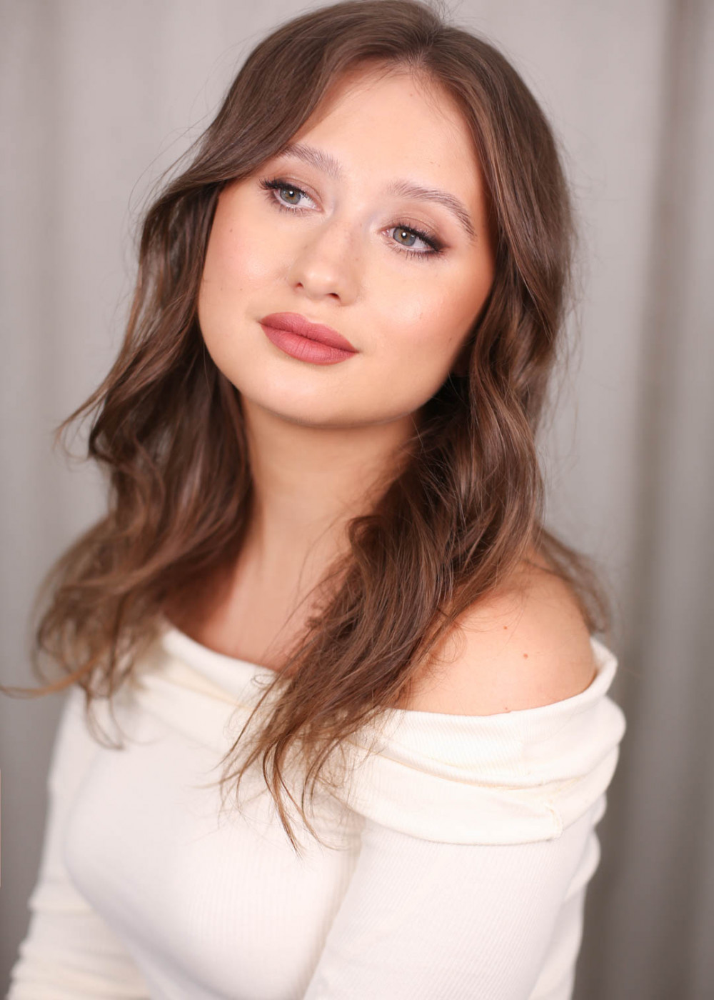 Gorgeous, glowing skin on Anna. - Make Me Bridal Artist: Stephanie Graham Vegan & Cruelty-Free Makeup Artist. Photography by: Kristina Gasperas. #naturalmakeup #freshfaced #naturalmakeup #glamourous #glambride #dewyskin #glowingskin #dewyskin #glowing #veganbride #crueltyfreebride #bronzey #vegan #veganmakeup #crueltyfreemakeup