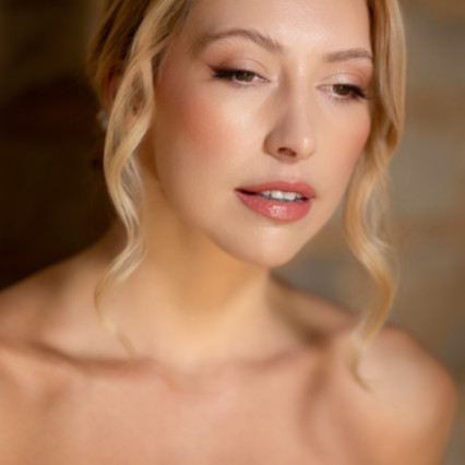 Featured portfolio item for Zoe Sharman hair and makeup