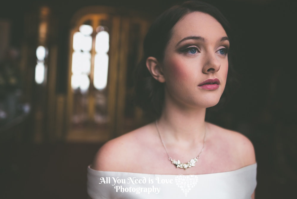  - Make Me Bridal Artist: Alison Martin Hair & Make-up. Photography by: Becki McPhillips. #classic #vintage #glamorous #bridalmakeup #bridalhair #perfectmakeup