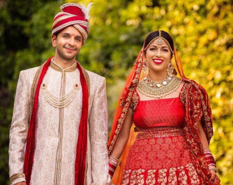 - Make Me Bridal Artist: Olivia London HMB . Photography by: D2 Photography . #indianbride #italianwedding #indian #traditional #red #tuscany