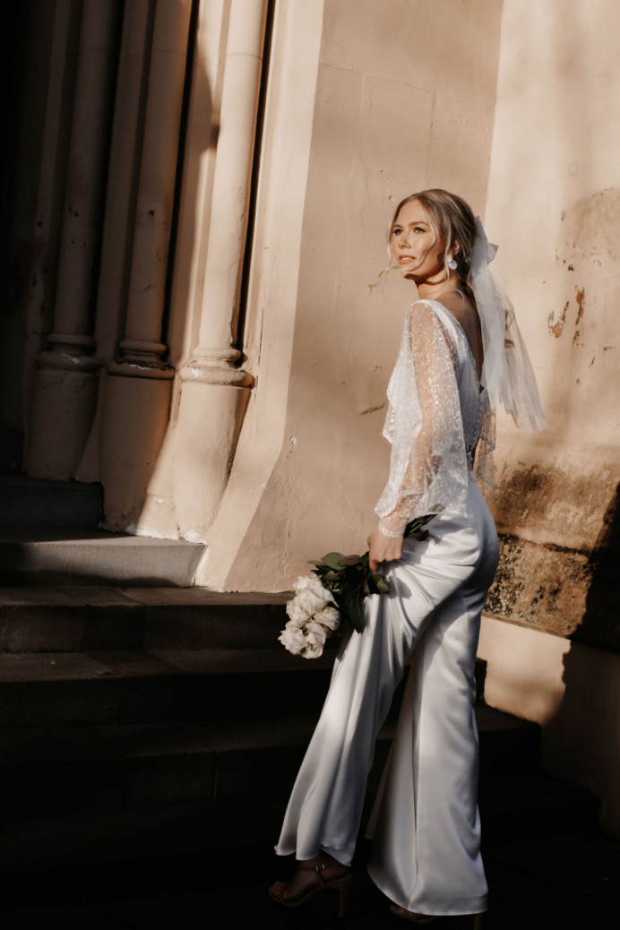 - Make Me Bridal Artist: Katie Malin Makeup Artist. Photography by: Vogue Wedding Photography. #glamorous #bridalmakeup #bridalhair #coolbride #elopement
