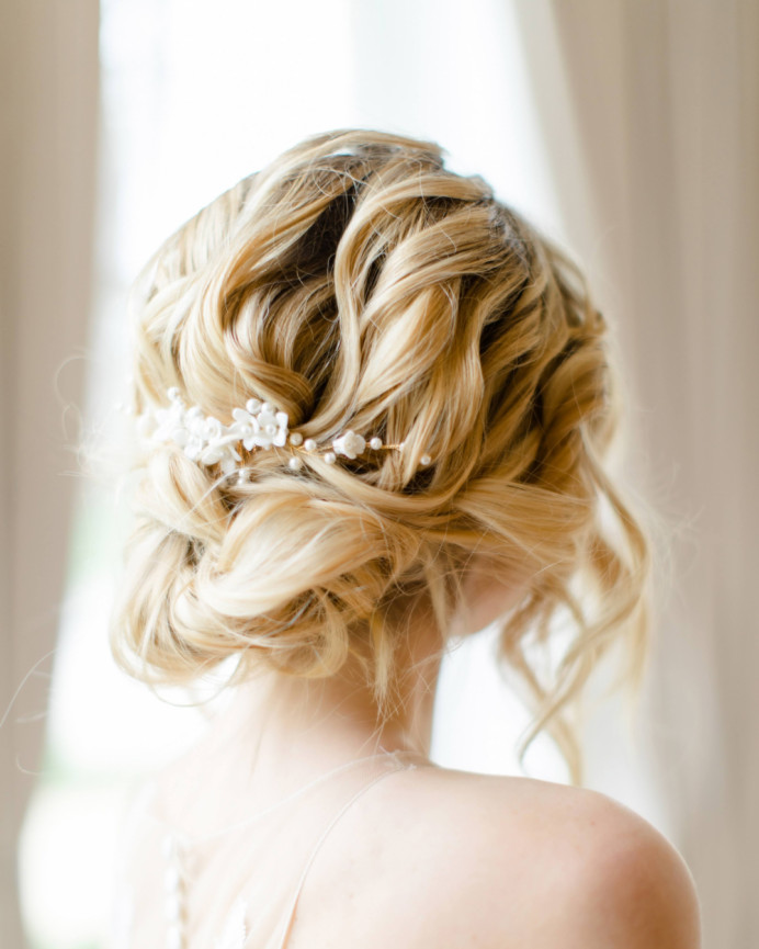 Beautiful Hairstyle - Make Me Bridal Artist: Loxus Hair and Make-up by Maya Jasinska HMUA. Photography by: Aurelia Allen photography. #classic
