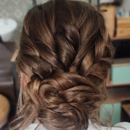low textured bun - #boho #lowbun #texturedupdo