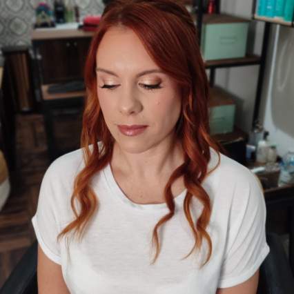 soft glam makeup with shimmer eyes and glowing skin - #glowingskin #modern #softglammakeup