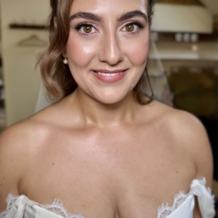 Featured portfolio item for Jennifer Fogerty Hair and Makeup