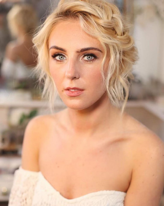 - Make Me Bridal Artist: aamua. Photography by: Kristina Gasperas. #classic #glowingskin #naturalweddingmakeup #naturalbridal #modernbride