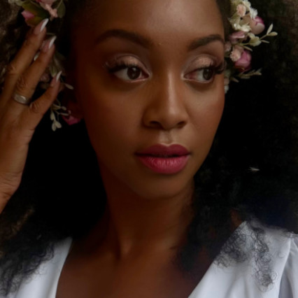  Photography by: ME. #boho #charlottetilbury #softglammakeup #softpink #afrohair